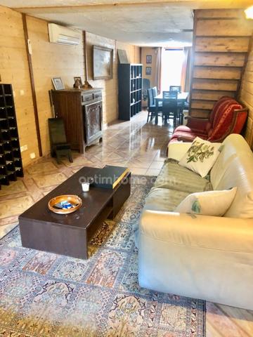 Maison de village 3 chambres avec cour, garage et combles aménageables située à Francheval (08), proche de la Belgique