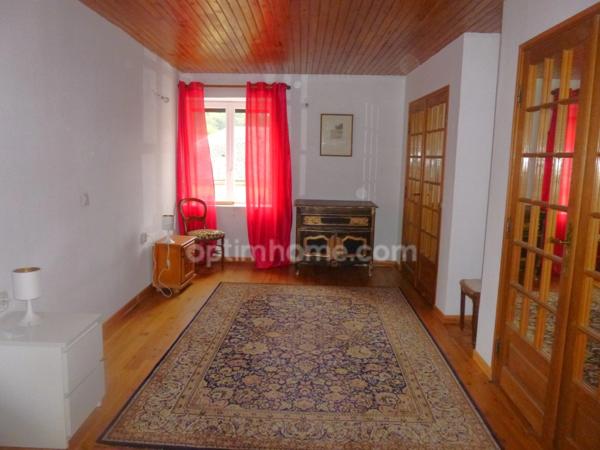 Maison de village 3 chambres avec cour, garage et combles aménageables située à Francheval (08), proche de la Belgique