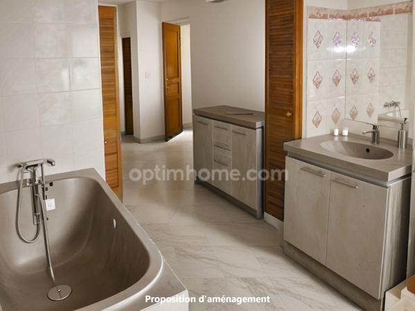 Maison de village 3 chambres avec cour, garage et combles aménageables située à Francheval (08), proche de la Belgique