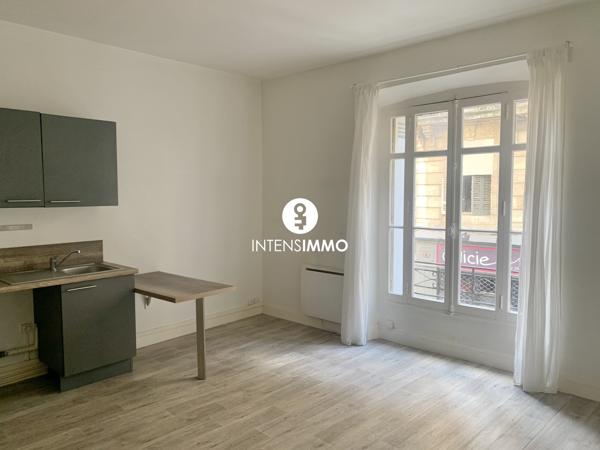 Appartement 2 pièces - 34m² - Bordeaux - Saint Pierre 866 € f t