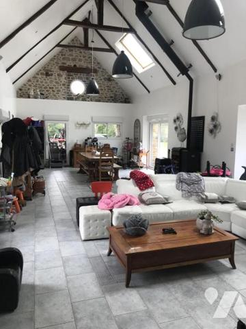 Proche Guingamp - Ancien Manoir avec piscine sur parc de 3 hectares