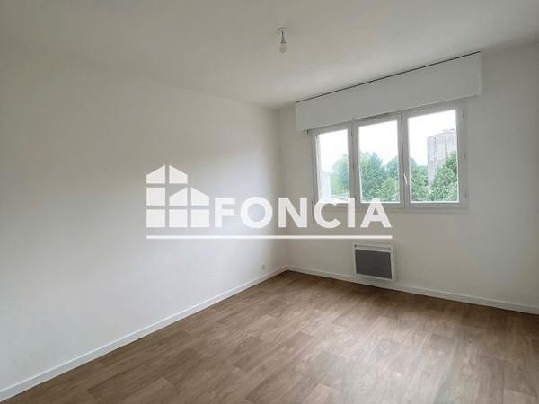 Location Appartement 2 pièces 51.3 m² - 76 RUE PIERRE ET MARIE CURIE Limoges 87000