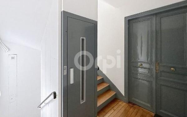 Appartement à vendre    3 pièces • 60,41 m2 Paris 15