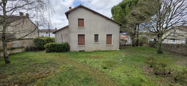 Maison 129.13m², 4 chambres à Ruffec (16)