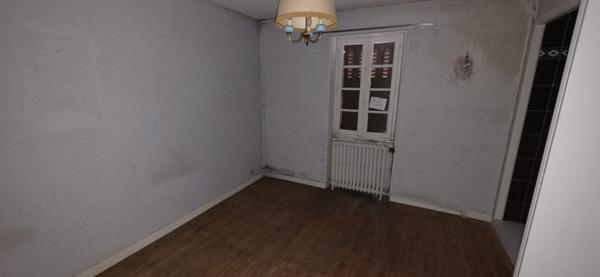 Maison 129.13m², 4 chambres à Ruffec (16)