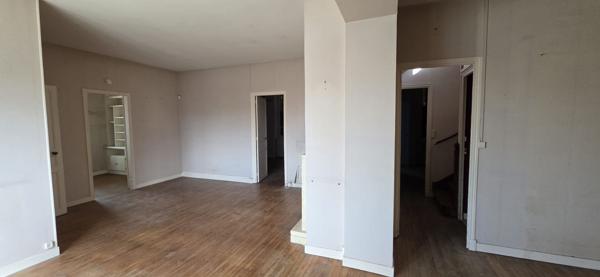 Maison 129.13m², 4 chambres à Ruffec (16)