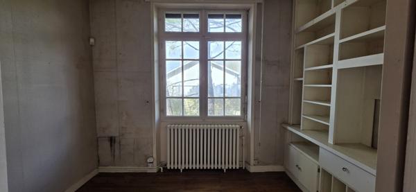 Maison 129.13m², 4 chambres à Ruffec (16)