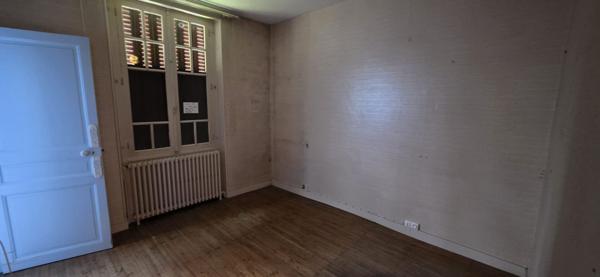 Maison 129.13m², 4 chambres à Ruffec (16)