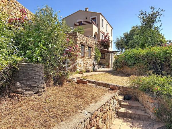 Propriété du XVIIIème siècle sur 1 hectare de terrain