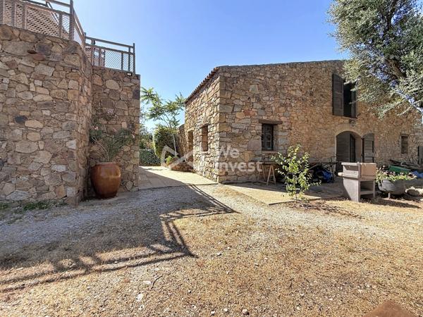 Propriété du XVIIIème siècle sur 1 hectare de terrain