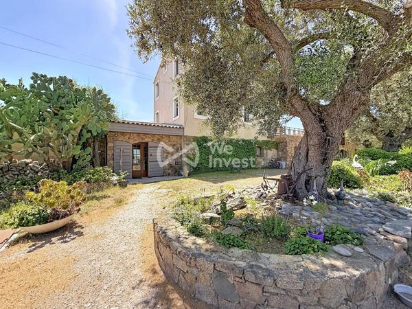 Propriété du XVIIIème siècle sur 1 hectare de terrain