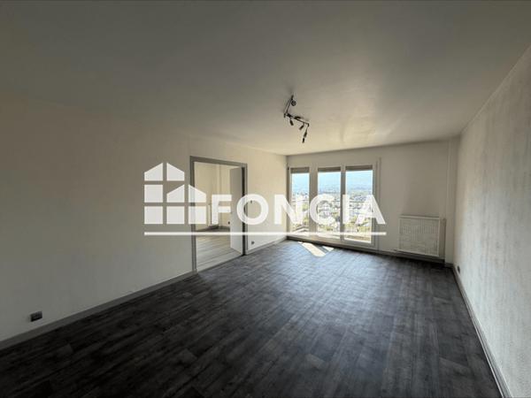 Location Appartement 3 pièces 74.3 m² - PLACE ALBERT SERRAZ Montmelian 73800