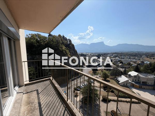 Location Appartement 3 pièces 74.3 m² - PLACE ALBERT SERRAZ Montmelian 73800