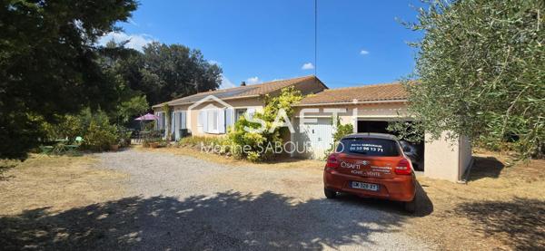 Maison F5 de plain pied avec double garage et piscine