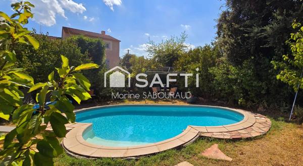 Maison F5 de plain pied avec double garage et piscine