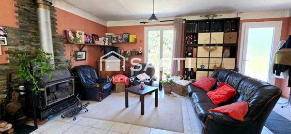 Maison F5 de plain pied avec double garage et piscine