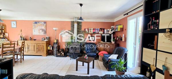 Maison F5 de plain pied avec double garage et piscine