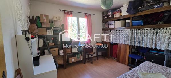 Maison F5 de plain pied avec double garage et piscine