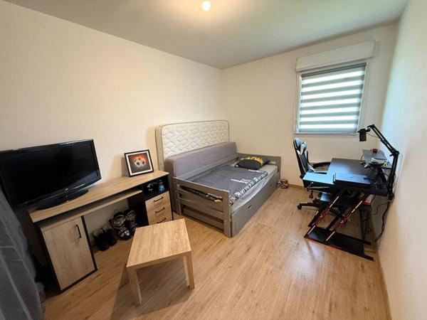 Appartement T4 de 75,36 M² avec ascenseur, balcon, 3 chambres, GARAGE et parking numéroté. VANNES quartier BEAUPRE KERSEC