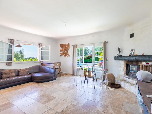Maison à vendre 759 000 € La Gaude 6 p 156,4 m² DPE E