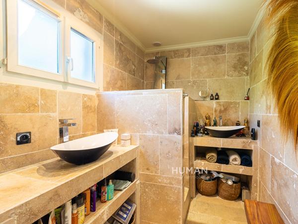 Maison à vendre 759 000 € La Gaude 6 p 156,4 m² DPE E