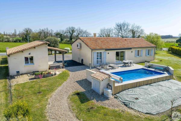 Maison de plain pied de 112m2, garage, piscine