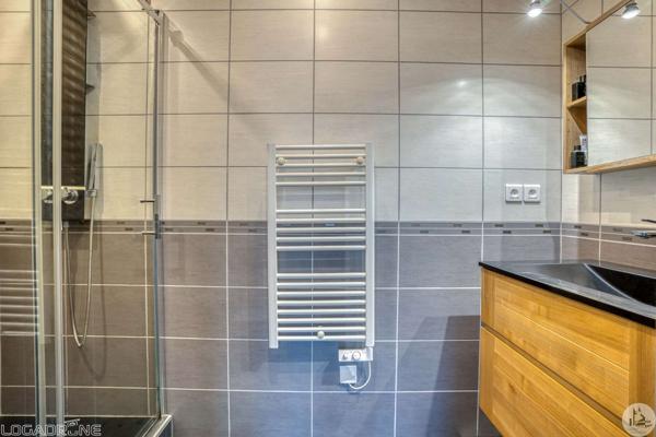 Maison de plain pied de 112m2, garage, piscine