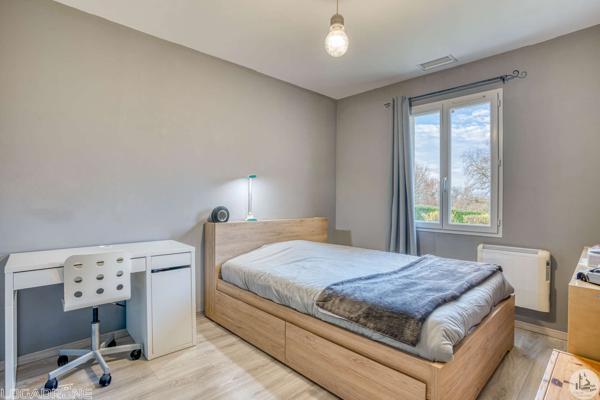 Maison de plain pied de 112m2, garage, piscine