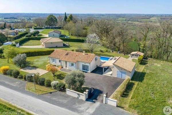 Maison de plain pied de 112m2, garage, piscine