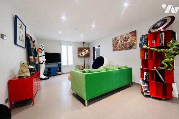 TOURS - Quartier Febvotte
Maison familiale avec ascenseur, garage, cour et appentis