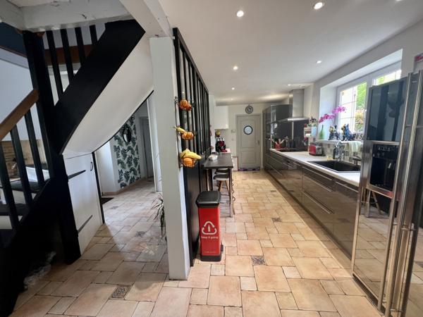 Queaux (86150) PROPRIÉTÉ AVEC PISCINE AU CALME - 4 CHAMBRES