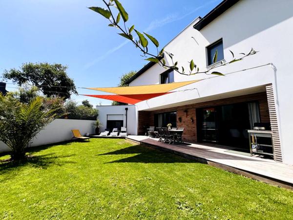 Arradon-Moustoir- Maison 194m 2  env . 5 suites- Garage