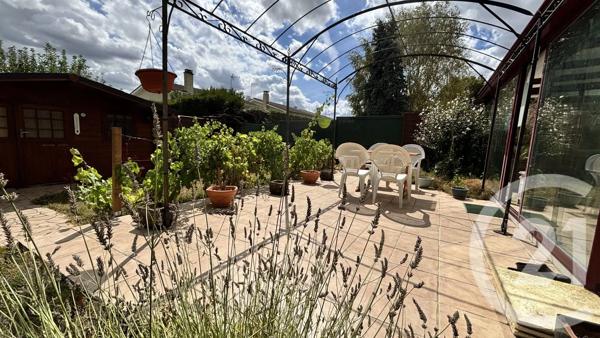 Maison à vendre  5 pièces - 98 m 2   CLAYE SOUILLY  - 77