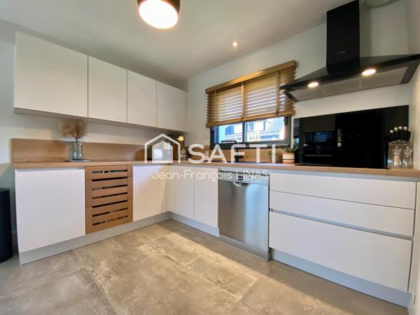 Maison contemporaine avec piscine à 8 mn de Vannes, en impasse dans un environnement buccolique et sans vis-à-vis