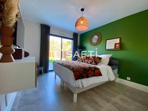 Maison contemporaine avec piscine à 8 mn de Vannes, en impasse dans un environnement buccolique et sans vis-à-vis