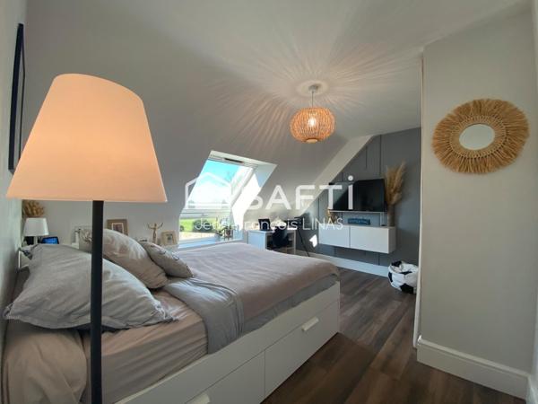 Maison contemporaine avec piscine à 8 mn de Vannes, en impasse dans un environnement buccolique et sans vis-à-vis