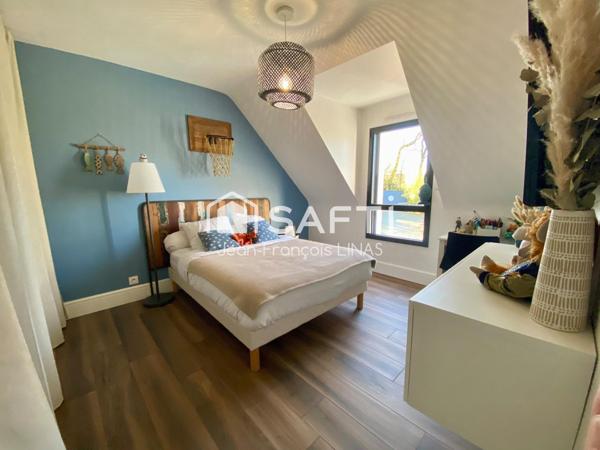 Maison contemporaine avec piscine à 8 mn de Vannes, en impasse dans un environnement buccolique et sans vis-à-vis