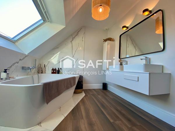 Maison contemporaine avec piscine à 8 mn de Vannes, en impasse dans un environnement buccolique et sans vis-à-vis