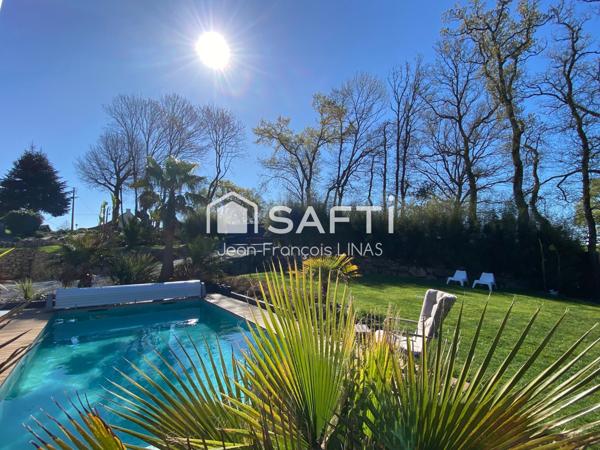 Maison contemporaine avec piscine à 8 mn de Vannes, en impasse dans un environnement buccolique et sans vis-à-vis