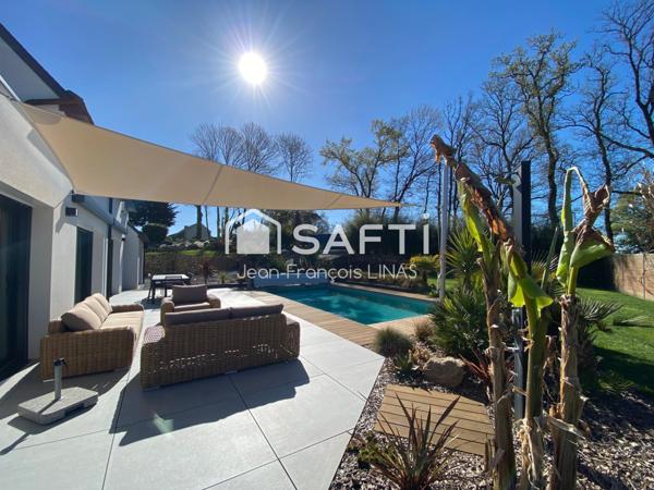 Maison contemporaine avec piscine à 8 mn de Vannes, en impasse dans un environnement buccolique et sans vis-à-vis