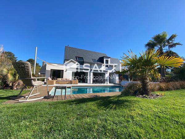 Maison contemporaine avec piscine à 8 mn de Vannes, en impasse dans un environnement buccolique et sans vis-à-vis