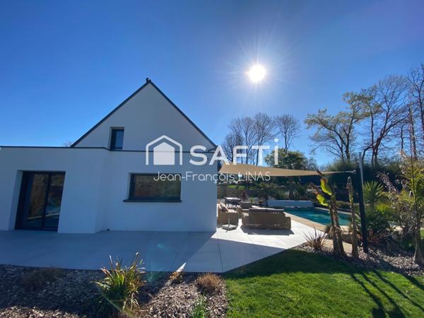 Maison contemporaine avec piscine à 8 mn de Vannes, en impasse dans un environnement buccolique et sans vis-à-vis