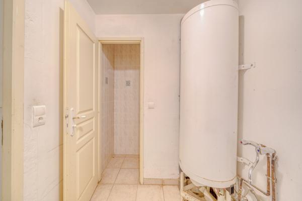 Bâtiment de 600m2 sur parcelle de 1000m2