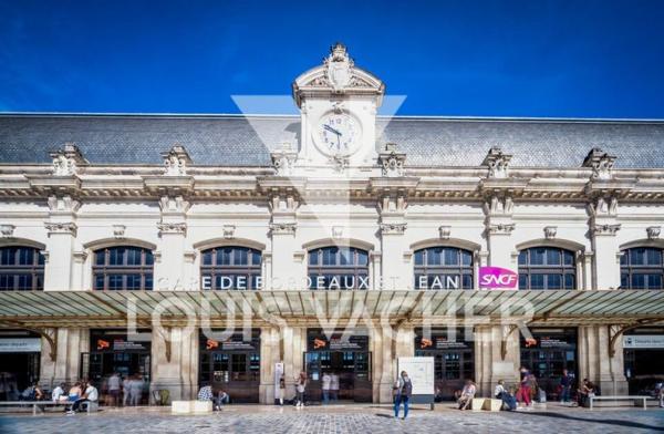 Local commercial de 135 m² à louer à Bordeaux