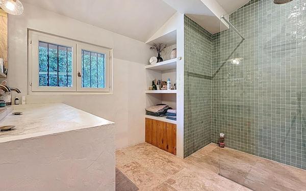 Maison à vendre    4 pièces •  Anglet