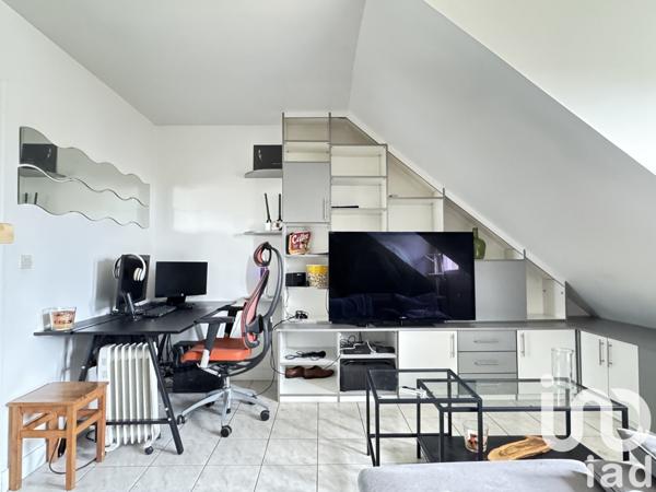 Appartement 2 pièces de 34 m² à Évry (91000)