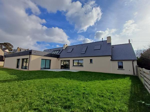 Plougasnou (29630) Plougasnou Samson, maison 1850 reconstruite à neuf avec accès pmr, 4 chambres, piscine, terrain de 1200 m2, g