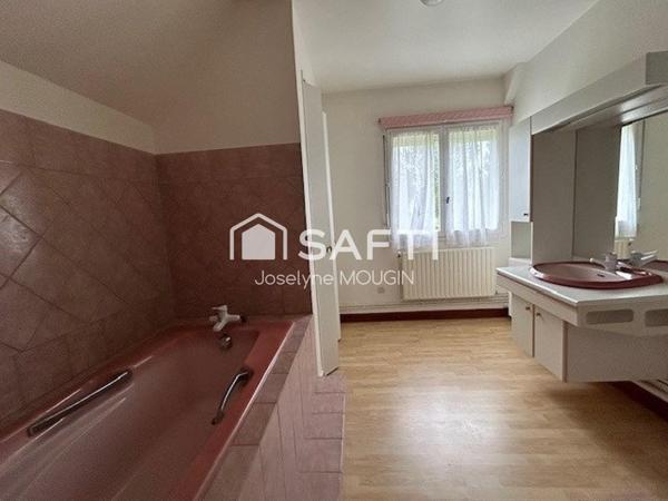 Maison individuelle sur sous-sol complet, autonomie de plain-pied, 4 grandes chambres