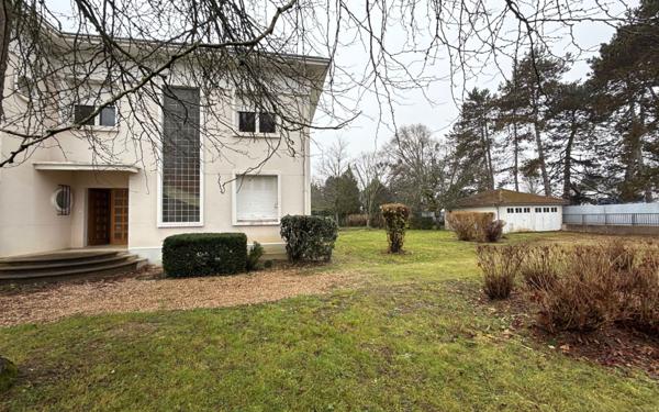 Maison à vendre    9 pièces •  Tavaux