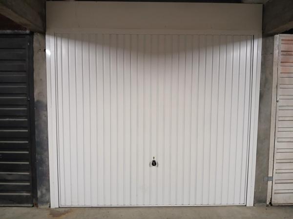 GARAGE FERME AUX PORTES DU PARC BOURRAN